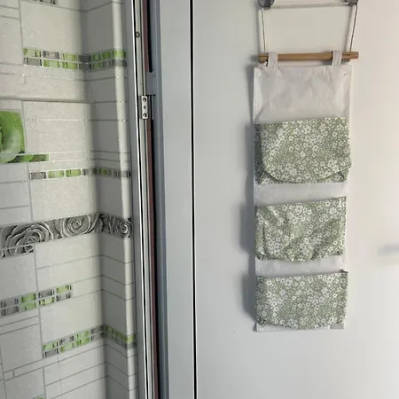 мишел Варна